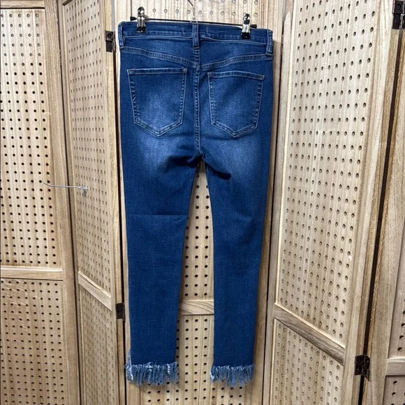 Free People Dark Blue Distressed Cropped Jeans‎ - Picture 4 of 5
